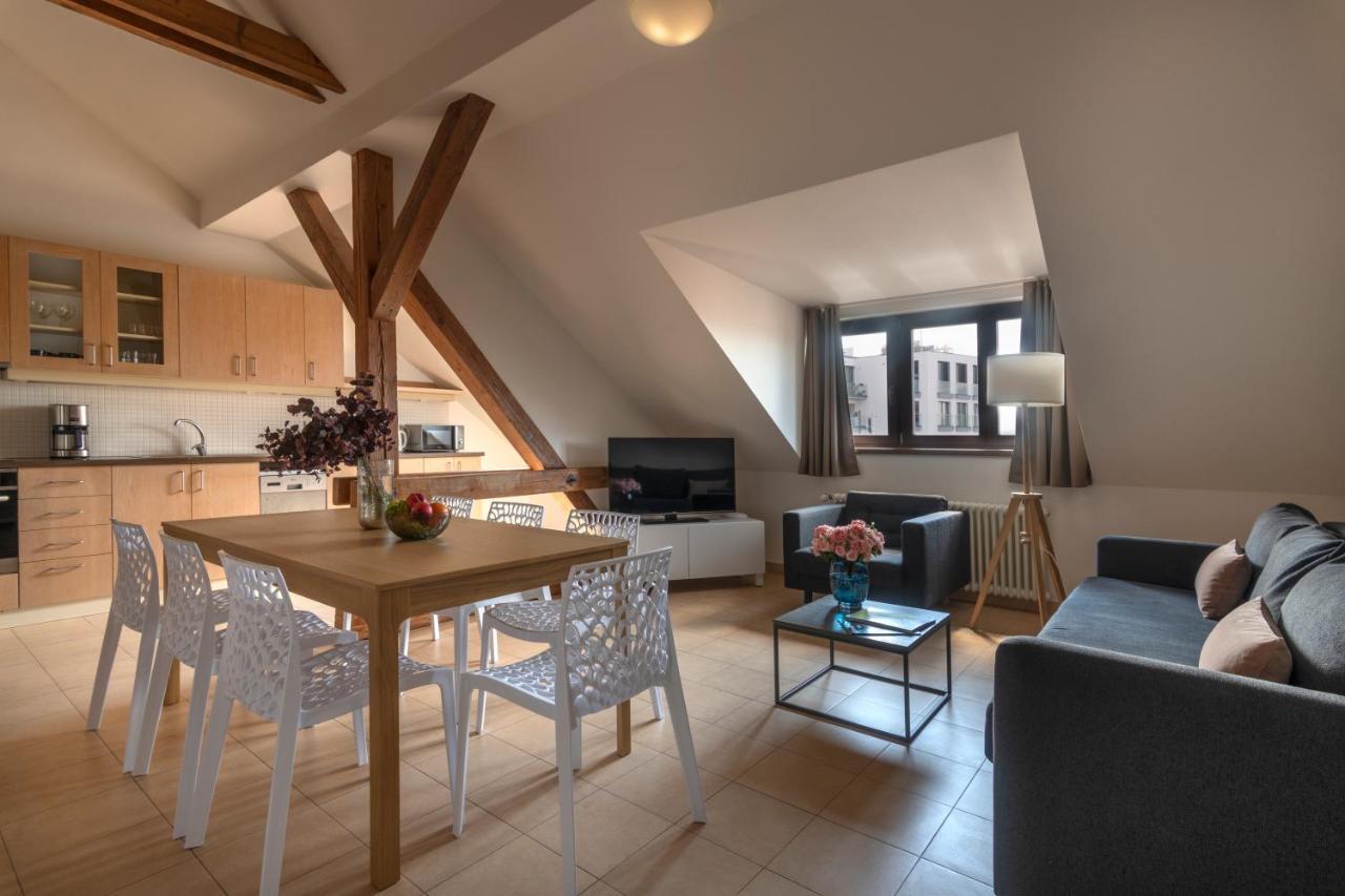 Bohemian Dreams Apartments And Suites By Dwellfort Prague Ngoại thất bức ảnh