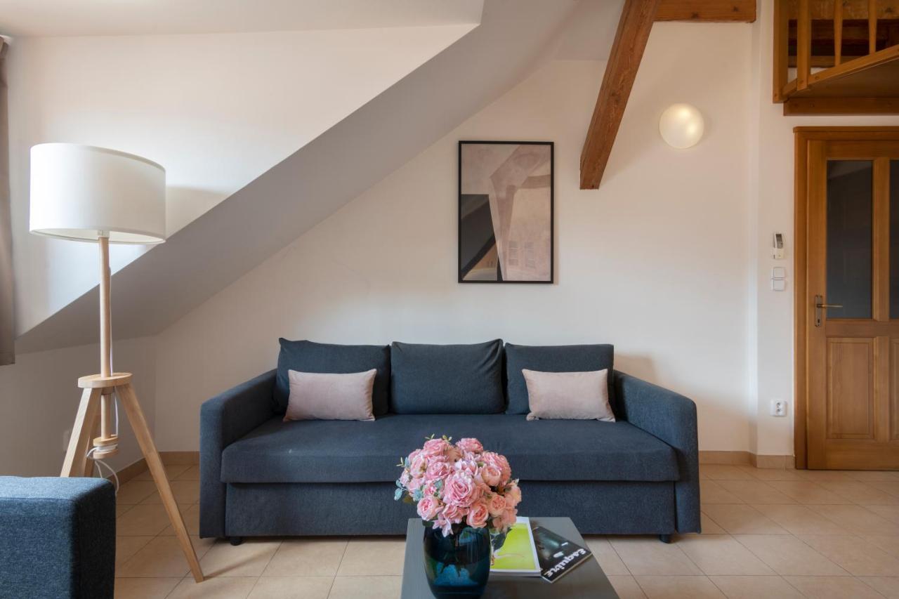 Bohemian Dreams Apartments And Suites By Dwellfort Prague Ngoại thất bức ảnh