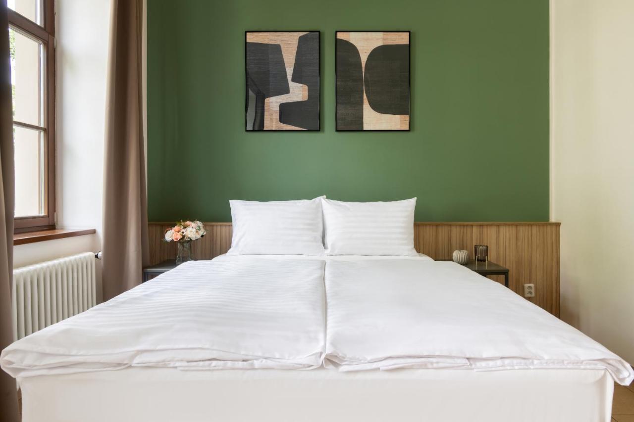 Bohemian Dreams Apartments And Suites By Dwellfort Prague Ngoại thất bức ảnh