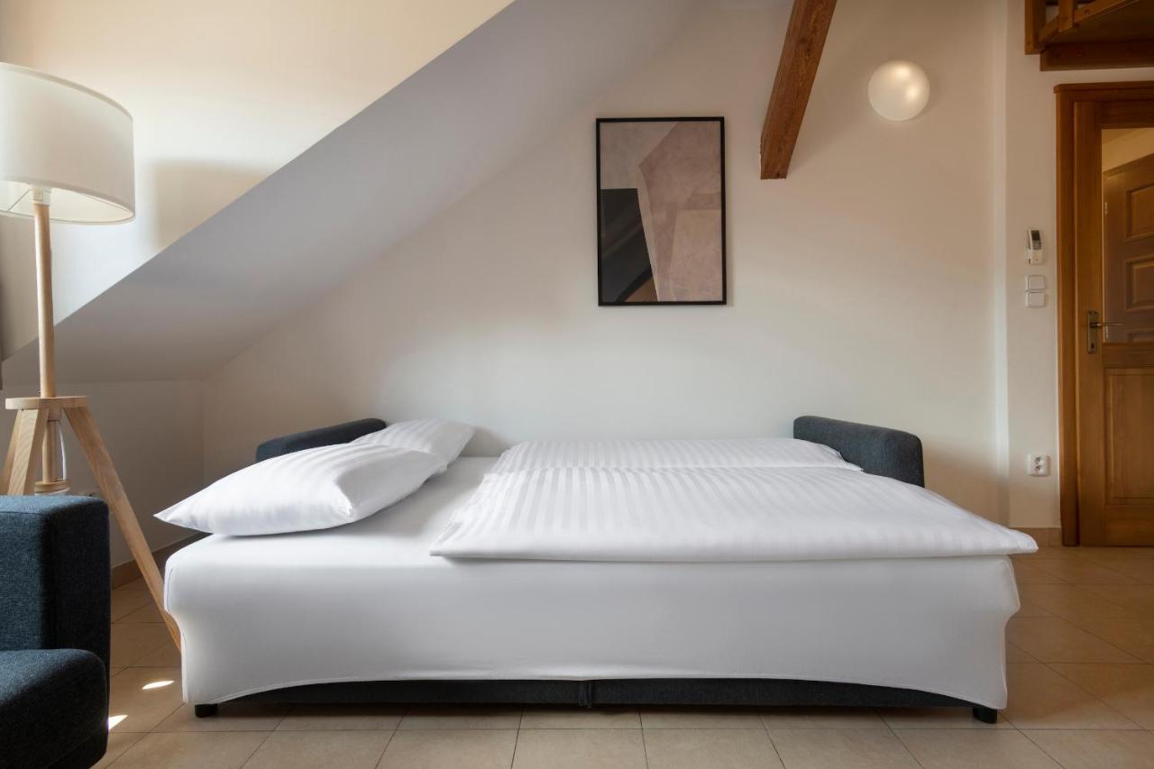 Bohemian Dreams Apartments And Suites By Dwellfort Prague Ngoại thất bức ảnh