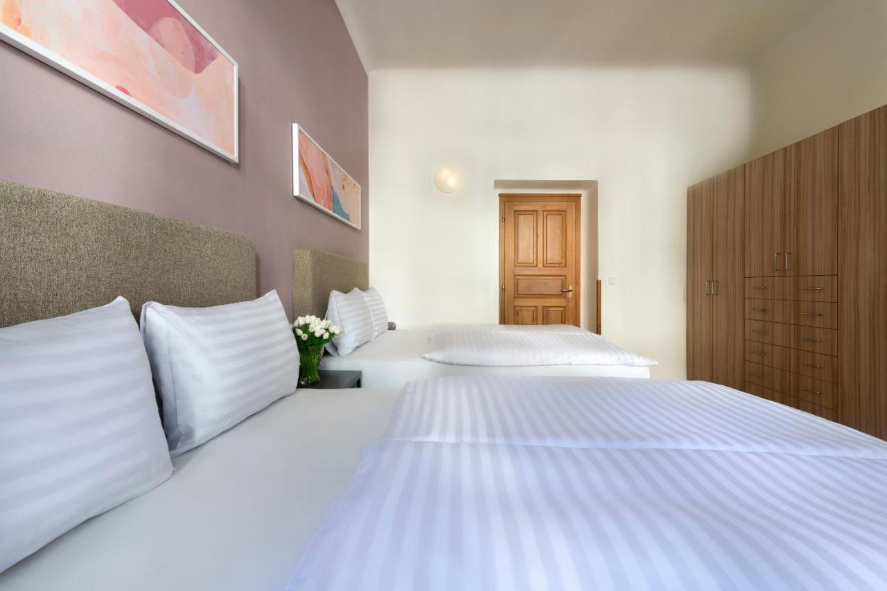Bohemian Dreams Apartments And Suites By Dwellfort Prague Ngoại thất bức ảnh