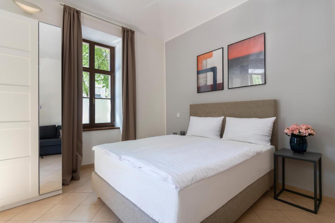 Bohemian Dreams Apartments And Suites By Dwellfort Prague Ngoại thất bức ảnh
