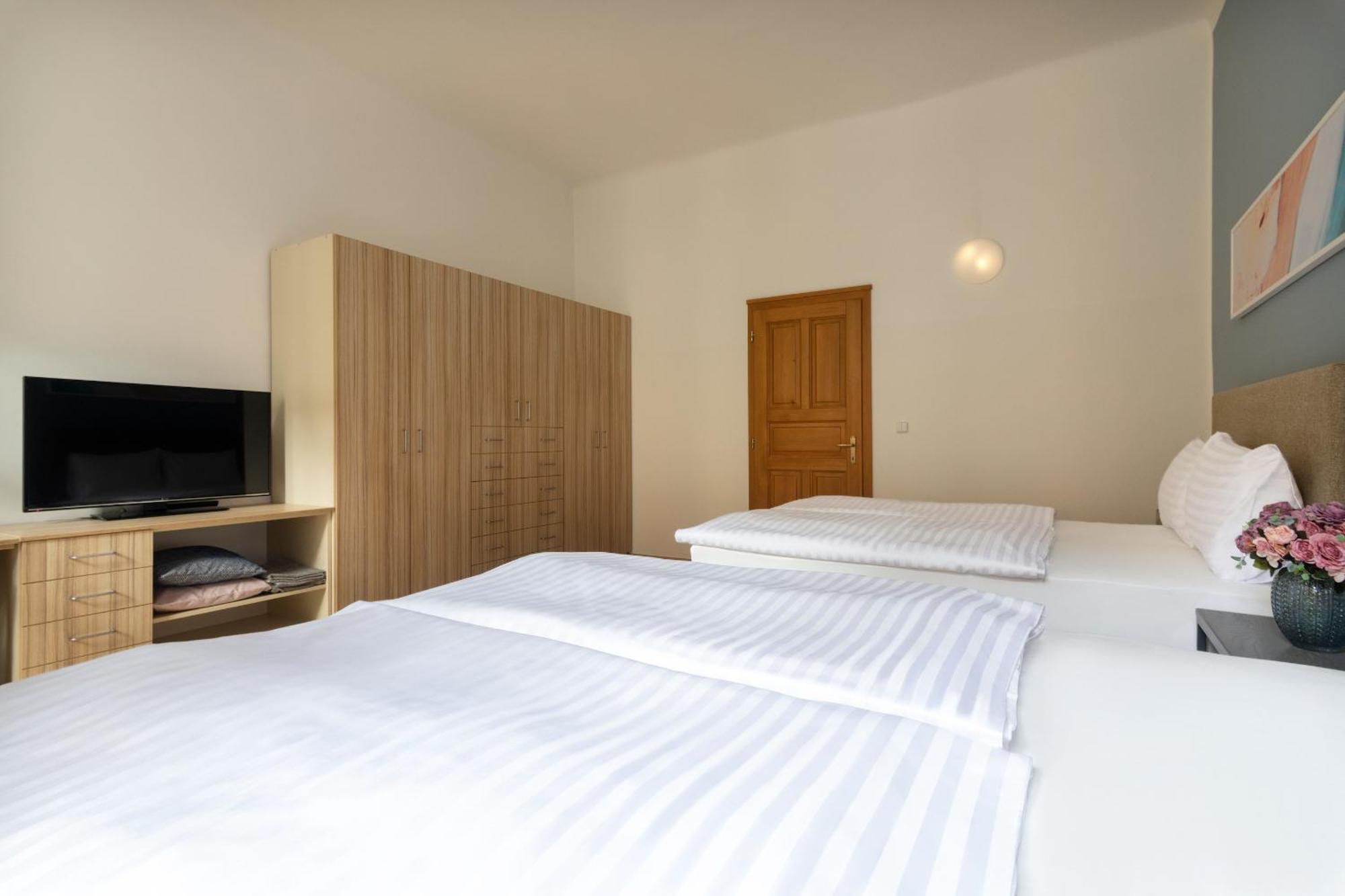 Bohemian Dreams Apartments And Suites By Dwellfort Prague Phòng bức ảnh