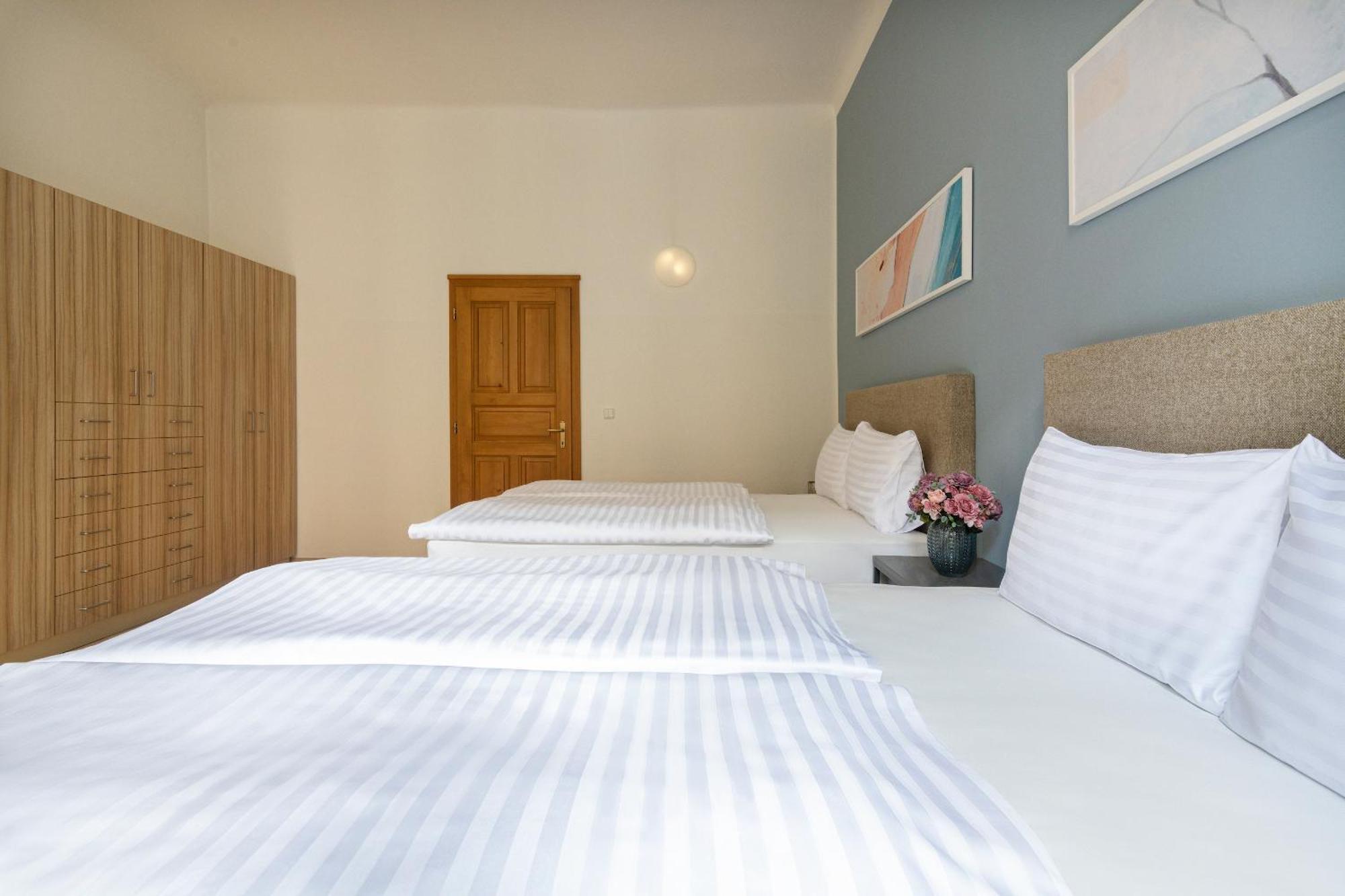 Bohemian Dreams Apartments And Suites By Dwellfort Prague Phòng bức ảnh